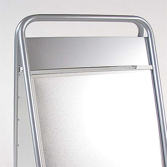 Kundenstopper mit Logoplatte & Rollen – Werbeaufsteller für Angebote vor dem Geschäft