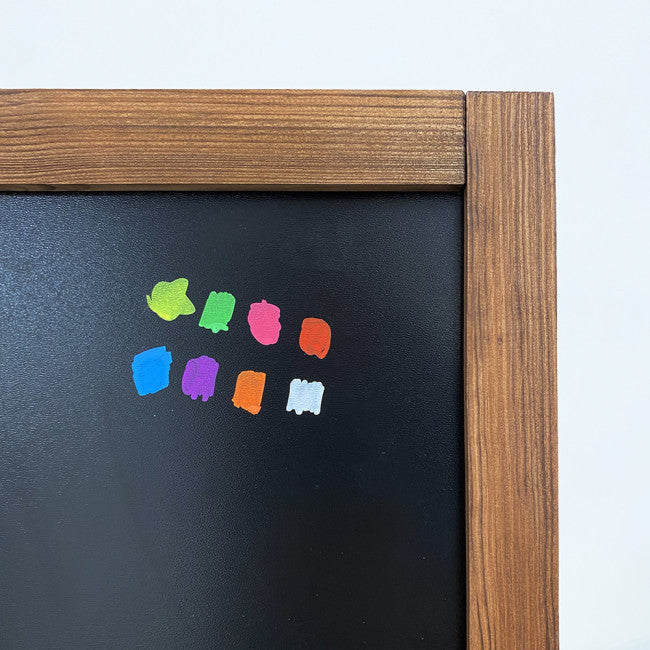 Kreidetafel Kundenstopper aus Holz mit Kreidemarkern zur Beschriftung von Angeboten