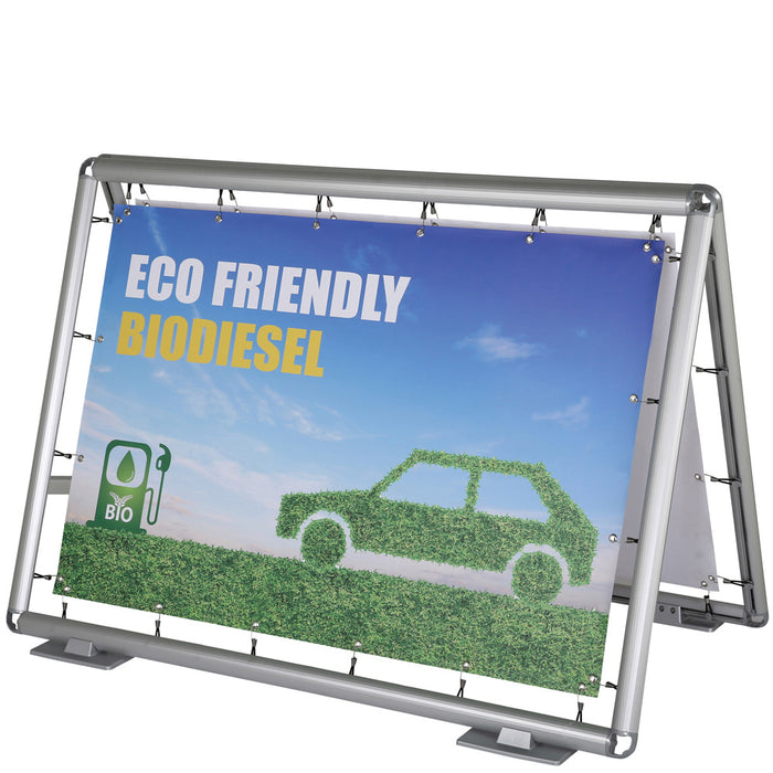 Outdoor-Banneraufsteller aus Aluminium mit eingespanntem PVC-Banner mit Auto-Motiv