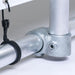 Rohrverbinder am Aluminiumrohr-Rahmen mit Gummispanner und PVC-Banner