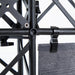 Detailansicht der Bannerbefestigung an einer schwarzen CROWN TRUSS 10 Triple Banner Wall