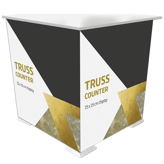 Dreieckige Messetheke in Weiß 95 x 95 cm Frontansicht im Truss 15 System mit Branding