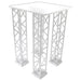 Weiße Counter Tischplatte auf einem CROWN TRUSS Traversensystem montiert