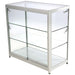 Glasvitrine Duo ohne Schrank in Silber mit LED-Spots, leicht schräge Ansicht