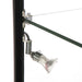 Seitlich montierter LED-Strahler an der schwarzen Glasvitrine