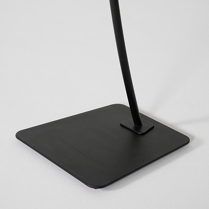 Bodenplatte des Infoständers Curved mit stabiler Standfläche