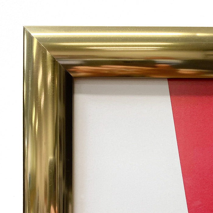 Klapprahmen 25 mm in Gold glänzend – Ecke des Aluprofils in der Nahaufnahme