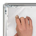 Klapprahmen 30 mm in Silber – Transparente Frontfolie über dem Plakat