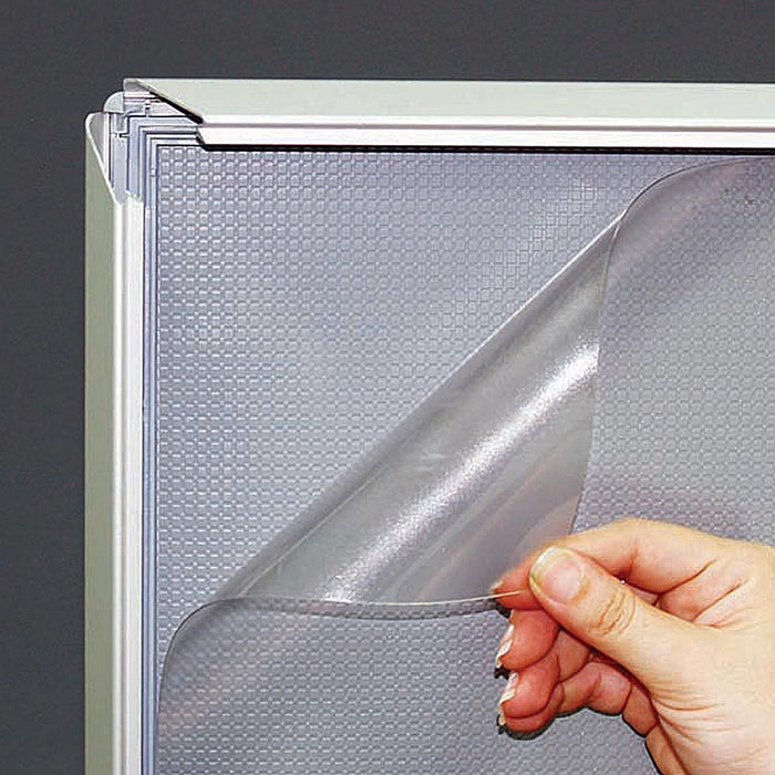 Abschließbarer Klapprahmen 32 mm – Transparente Frontfolie über dem Plakat