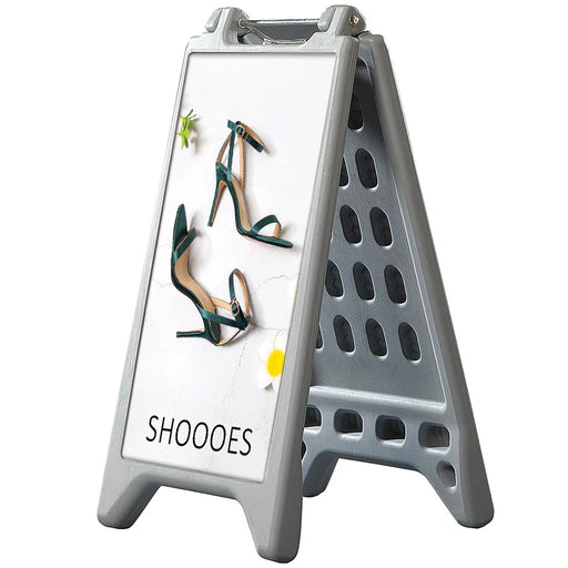 Kundenstopper Vacu aus grauem Kunststoff befüllbar mit Wasser, beidseitige Werbefläche 32,5 x 57 cm