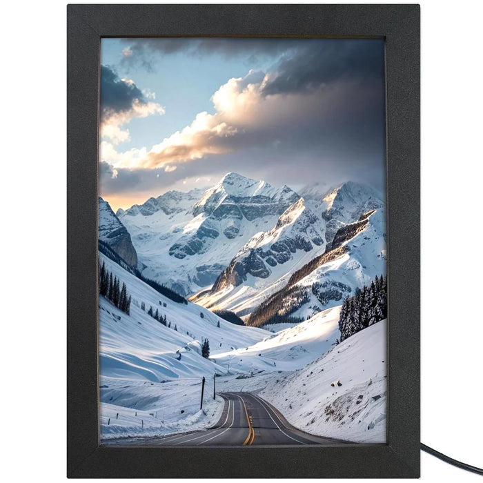 LED Outdoor Leuchtkasten Crown A1 im Schaufenster – einseitig, wetterfest