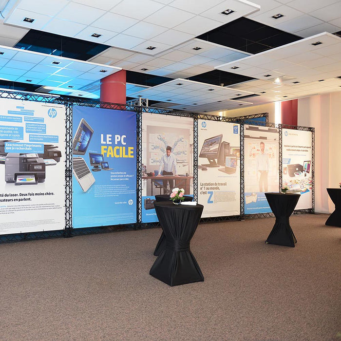 Messestand Banner Wall Truss System modular aufgebaut Beispiel