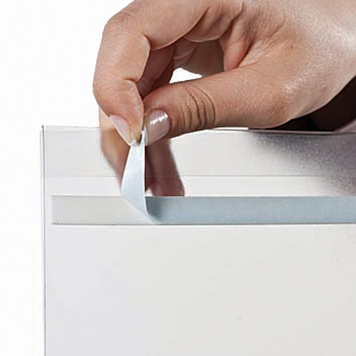 Selbstklebende Postertasche – Klebestreifen zur Befestigung