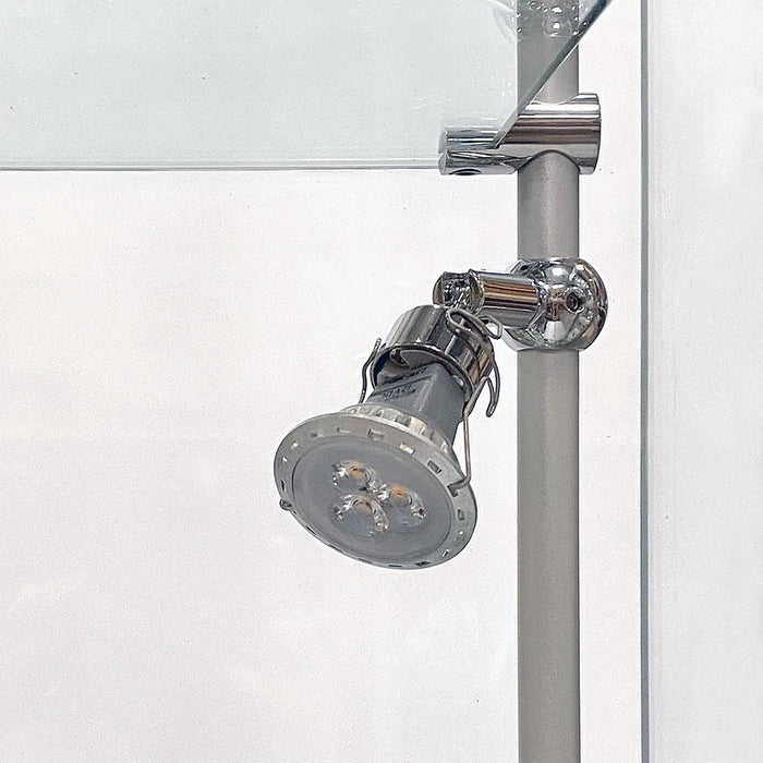 Seitlicher LED-Spot an der Alu-Standstange der rahmenlosen Glasvitrine, Detailansicht