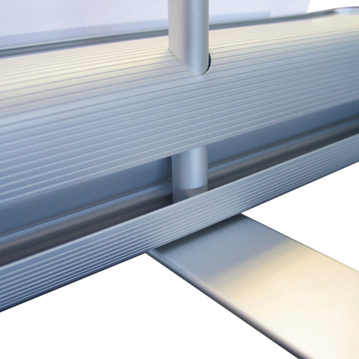 Kassette des Roll-Ups Basic mit Aluminiumprofil und Stange