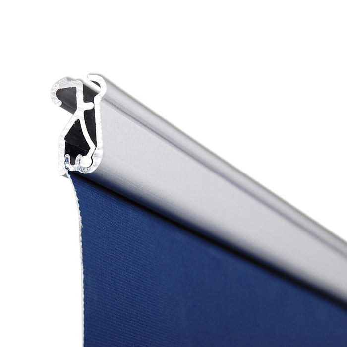 Oberes Klemmprofil des Roll-Ups Deluxe mit Banner