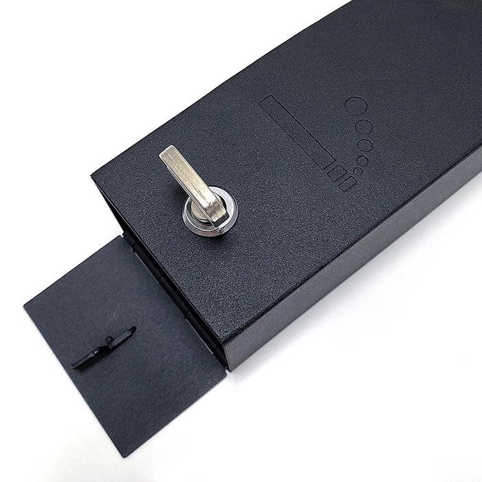 Wetterfester Outdoor-Wandascher aus Stahl mit offener Klappe