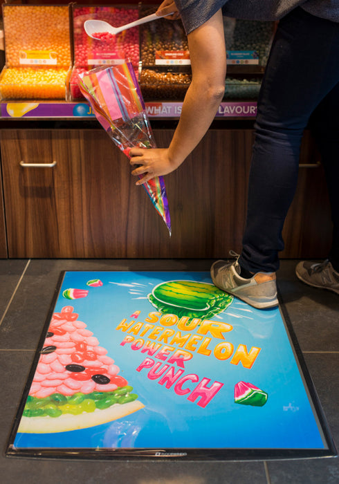 Werbung am Boden mit A1 Werbematte für Events