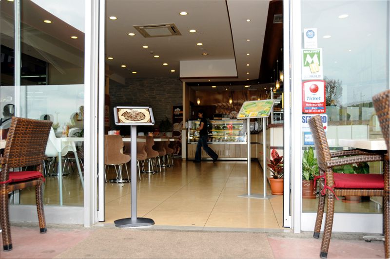 Infoständer mit Klapprahmen – Menü-Präsenter Gastro silberfarben