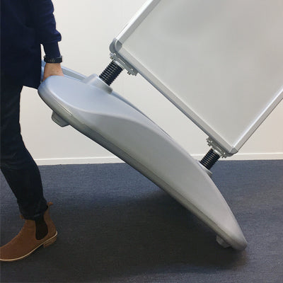 Kundenstopper "WIND-SIGN" Waterbase Basic auf Rollen