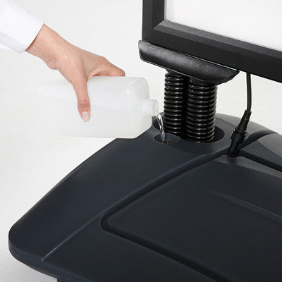 Wasser- oder Sandbefüllung für stabilen Stand beim LED Kundenstopper A1