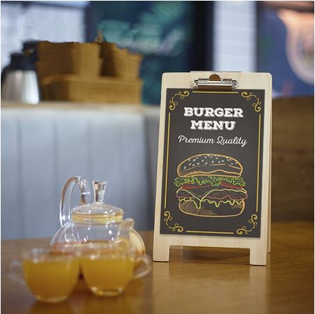 A5 Tischaufsteller Holz klappbar mit Clip für Flyer – ideal für Hotels und Events