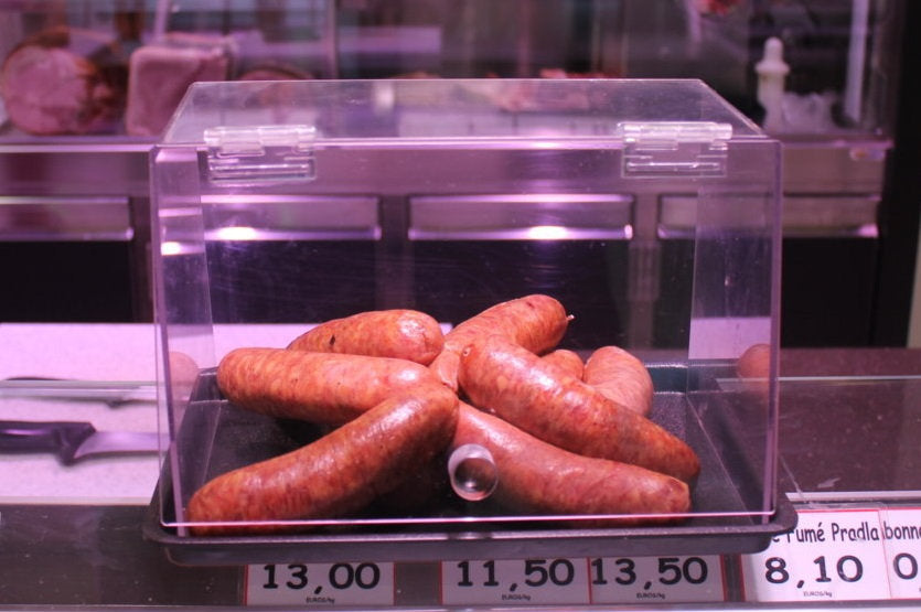 Acryl-Display mit Klappe für saubere und attraktive Präsentation von Snacks und Proben