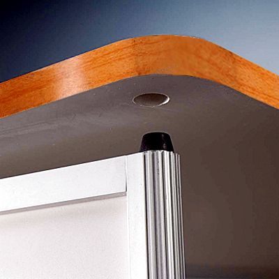 promotiontheke curved counter mit holz- tischplatte und  alu profil