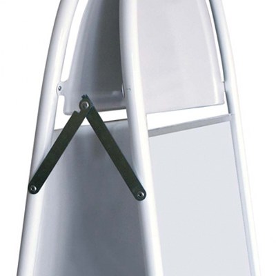 Rückansicht des wetterfesten Kundenstoppers Expo Gotik Lux aus Stahl mit stabiler Konstruktion