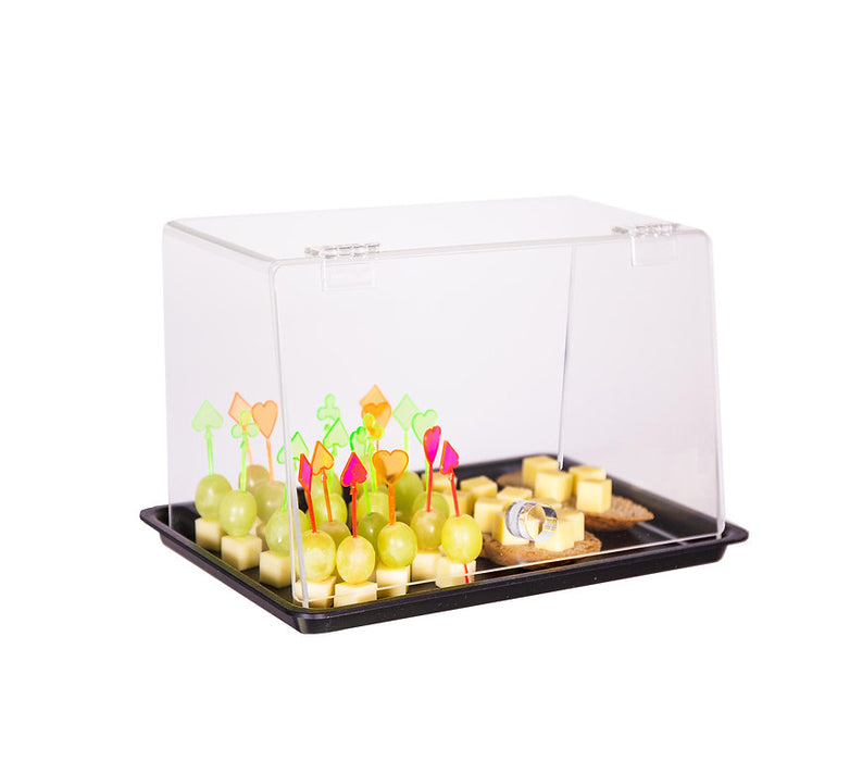 Food-Display aus Acryl mit geschlossenem Deckel für hygienische Snackpräsentation in der Gastronomie