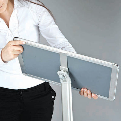 Klapprahmen Infodisplay für werkzeuglosen Posterwechsel im Innenbereich