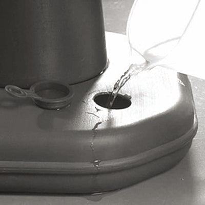 Befüllbarer Standfuß des Wegweiser Kundenstoppers mit Wasser zur Stabilisierung