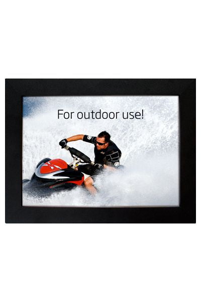 LED Outdoor Leuchtkasten Crown A4 im Schaufenster – einseitig, wetterfest