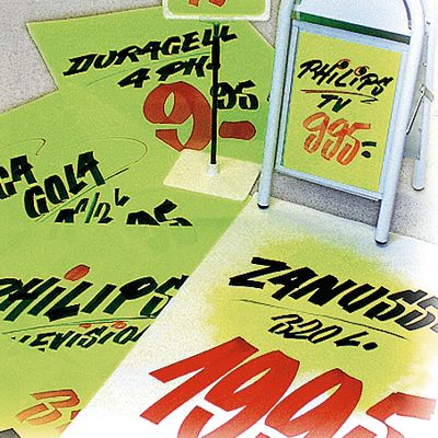 Handgestaltete Preis- und Aktionsplakate mit Plakatschreibern für Kundenstopper und Verkaufsflächen