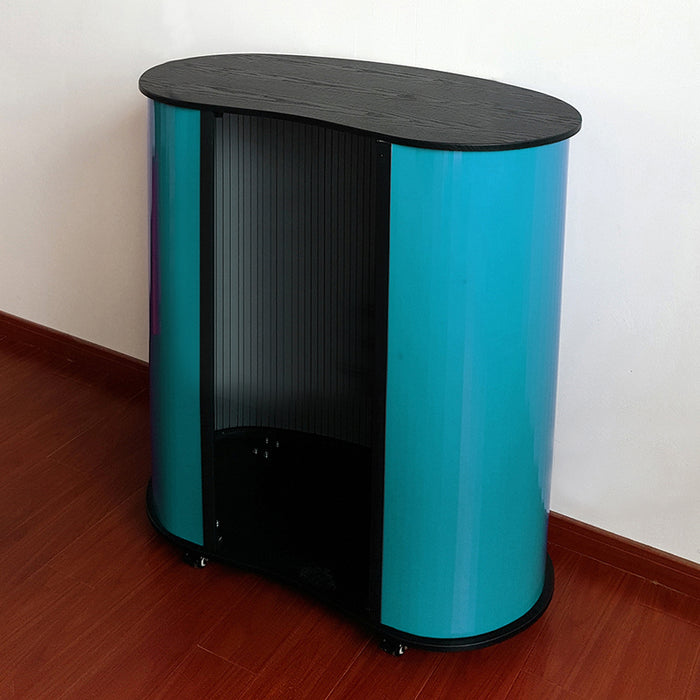 Gebogener Messecounter aus Kunststoff in Detailansicht