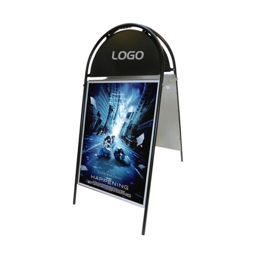 Straßenständer Gotik Budget mit Logoplatte aus Stahl für den Außenbereich