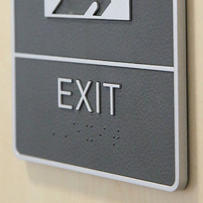 Türschild Exit mit Blindenschrift aus Kunststoff mit Chromrahmen mit Braille-Beschriftung